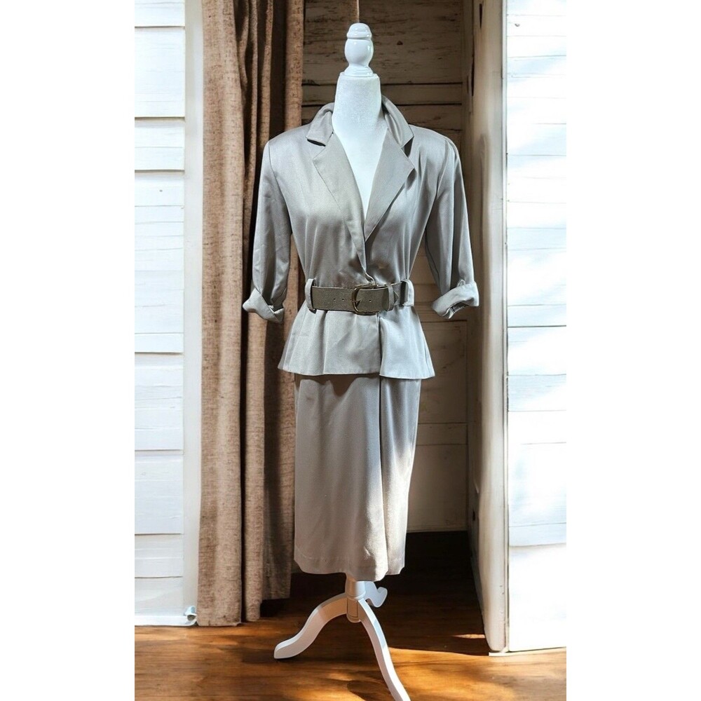 Vintage 90s Skirt Suit Set Belted Figure Flattering Peplum Fit Rayon Blend 6